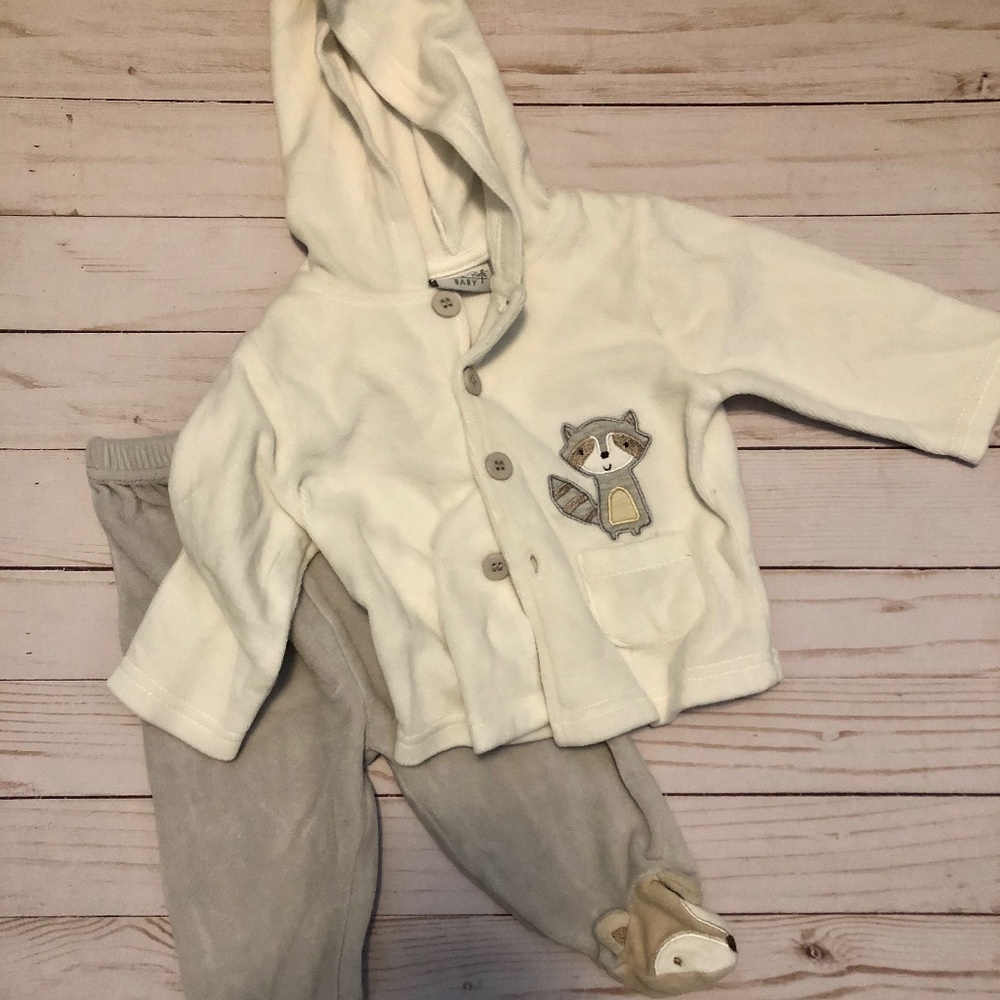 Soft grey/white PJs with Racoon